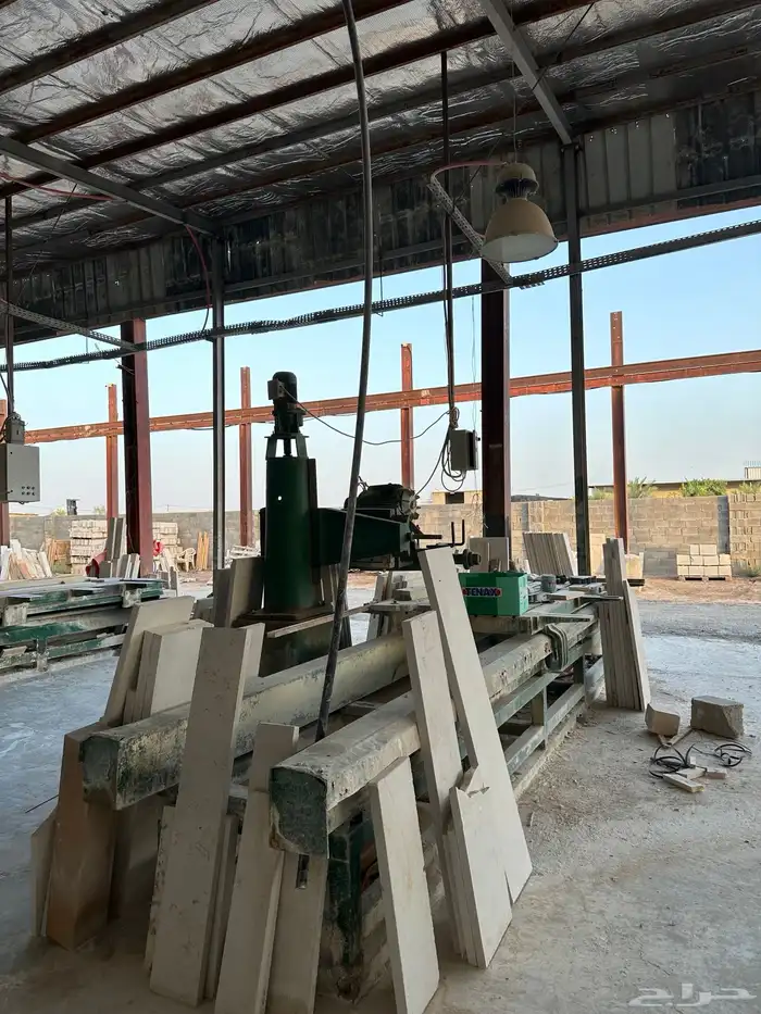 للبيع مصنع حجر 0