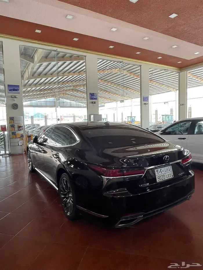 لكزس LS500 - بنزين - 2018 3