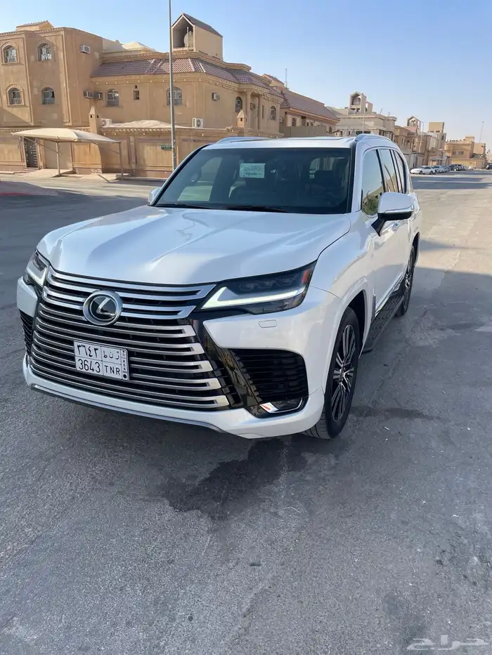 للبيع جيب لكزس 2024 BB سعودي 2