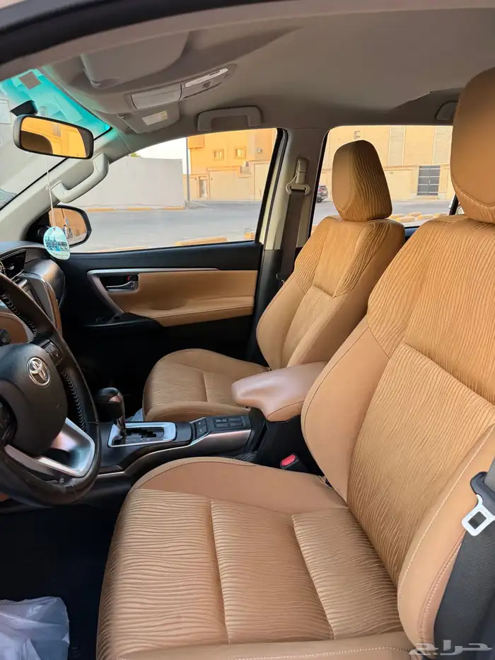 فورتشنر 2022 VX بنزين 22