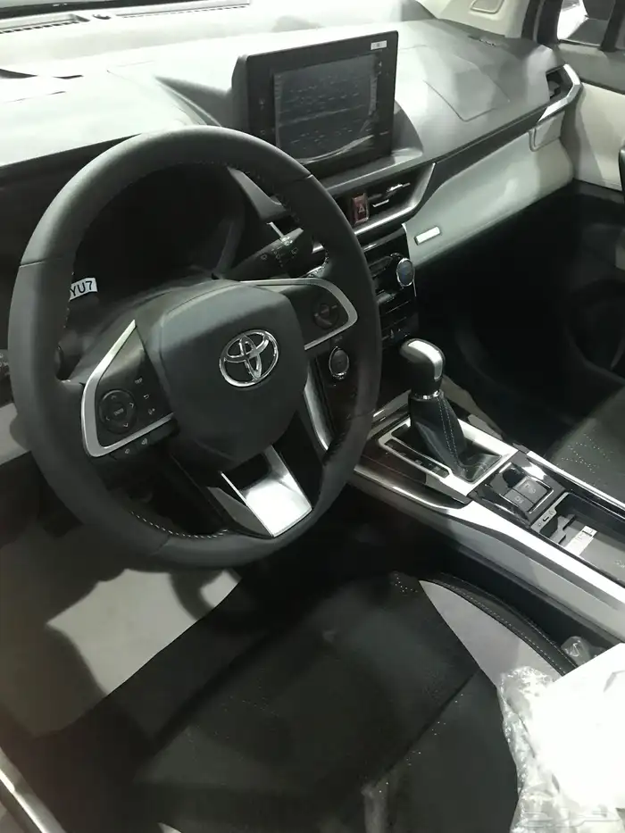 تويوتا فيلوز 2025 GLX 4