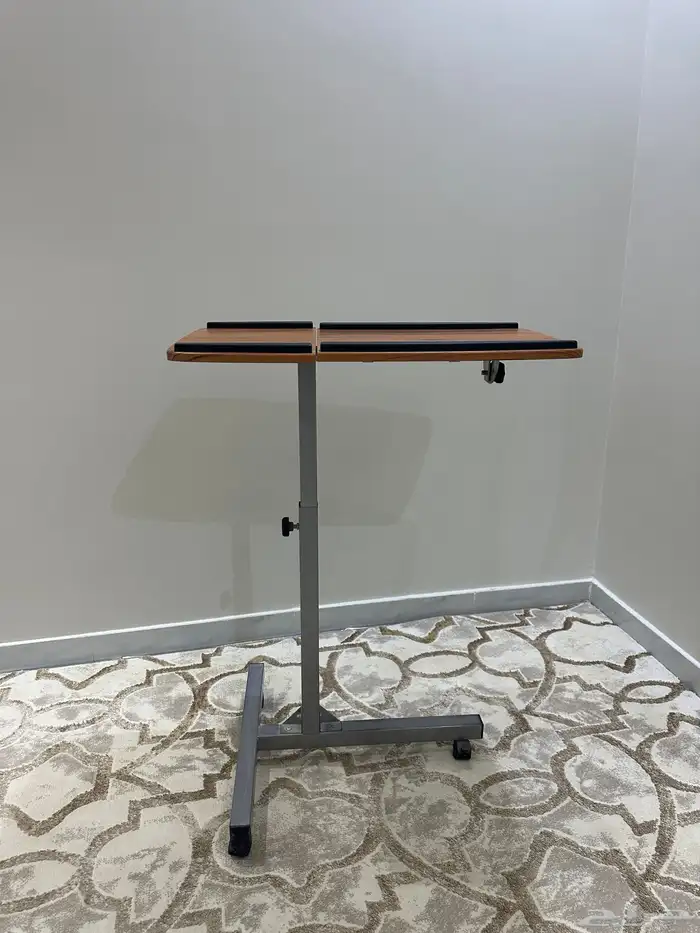 طاولة قابلة للتعديل كمبيوتر 0