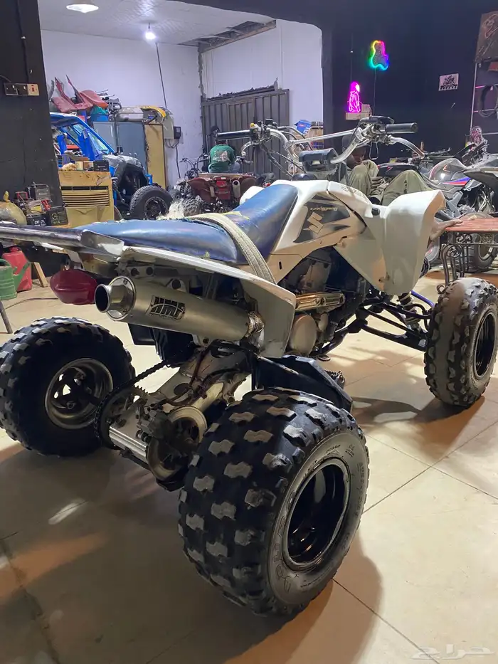 للبيع دباب سزوكي زد 400 3