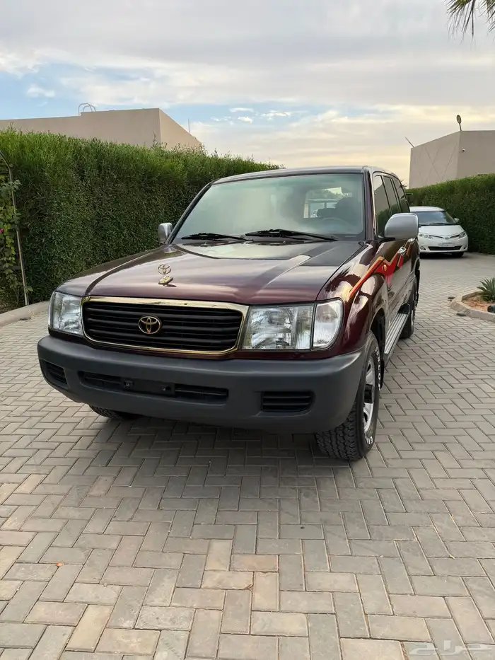 لاندكروزر 1999 قير عادي (عنابي) ممشى قليل 8