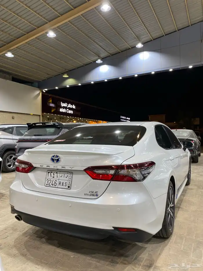 للبيع كامري 2023 هايبرد GLE فل كامل عبداللطيف عداد 70 الف 6