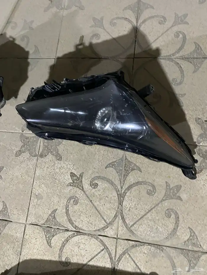 كشافات لكزس Nx 200 موديل 2022 شمعات اصليه 4