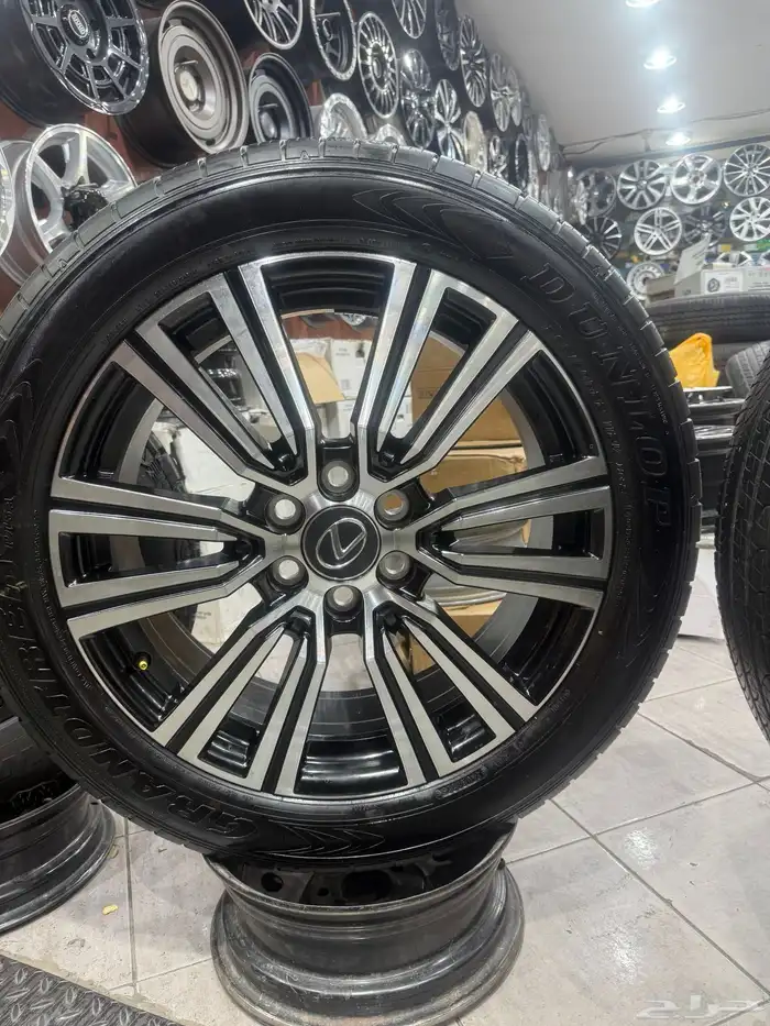 جنوط لكزييز VIB مقاس 22 اصلي وكاله منزله من موتر مع كفرات د 10