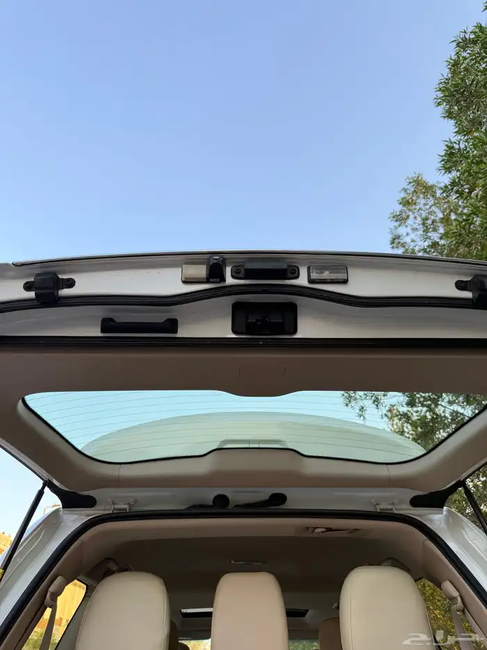 لاندكروزر VXR فكسار 2015 بريمي ( وكالة ) 32