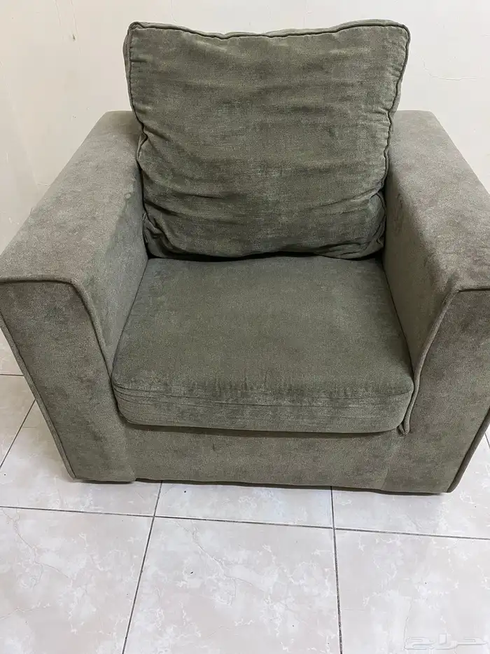 كنب بس يبغاله تنضيف كلها ب 250 بدون توصيل 0