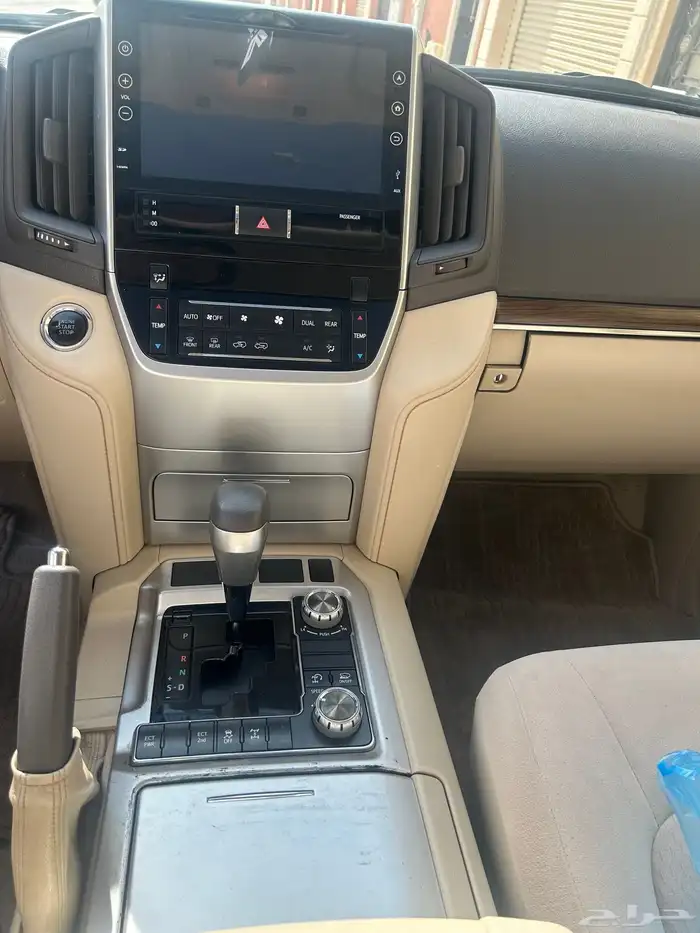 لاندكروزر ديزل موديل 2021 نصف فل 5