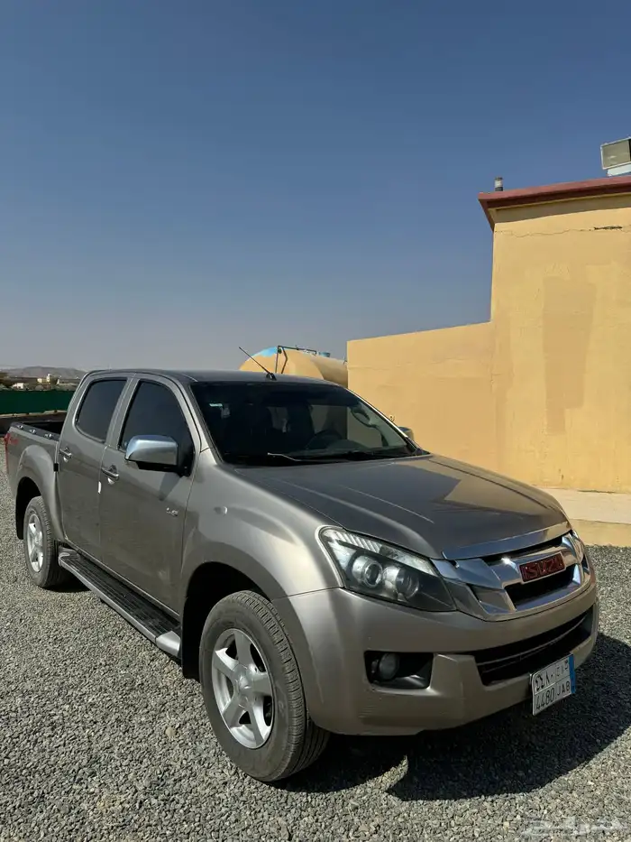 للبيع اسيزو 2015 دبل شررط 5