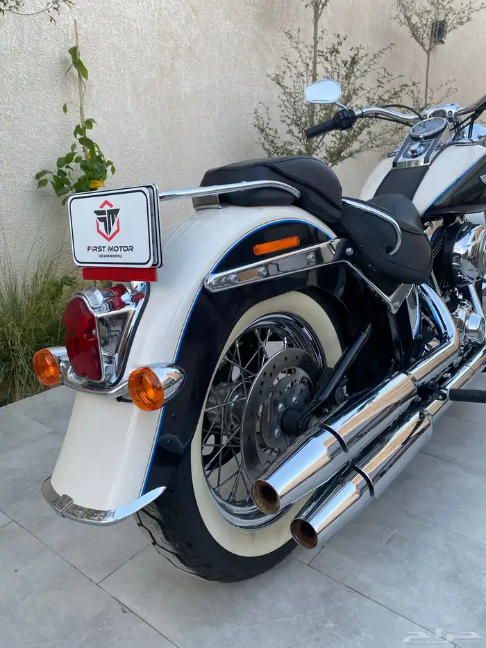 للبيع هارلي سوفتيل ديلكوس 2012 3