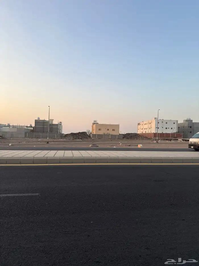 للبيع ارض تجارية في مخطط النبلاء م660 خلف خلاف بعد محطة نفط 25