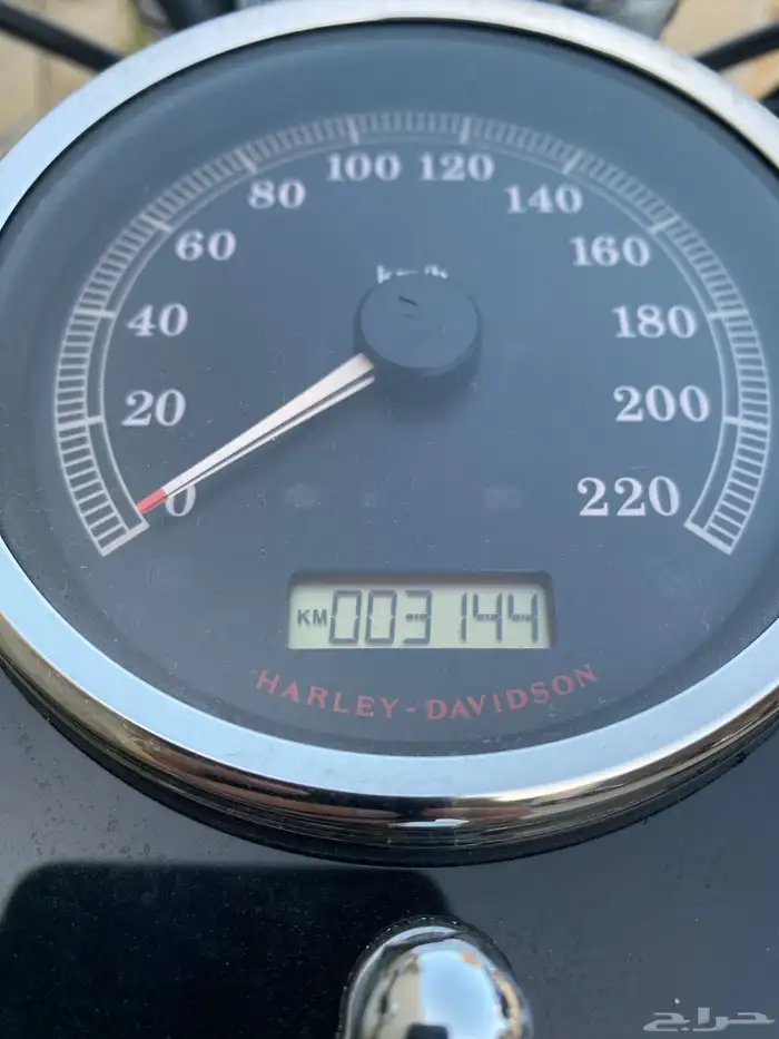 للبيع هارلي سوفتيل ديلكوس 2012 17