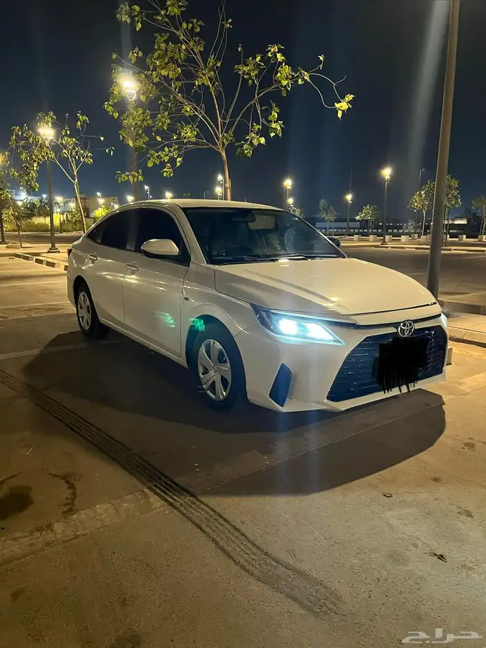 للبيع تويوتا يارس 2023 1