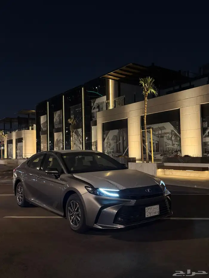 كامري استاندر 2025 تيتانيوم 0