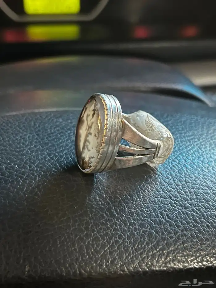 خاتم عقيق يماني مصور شجر 0