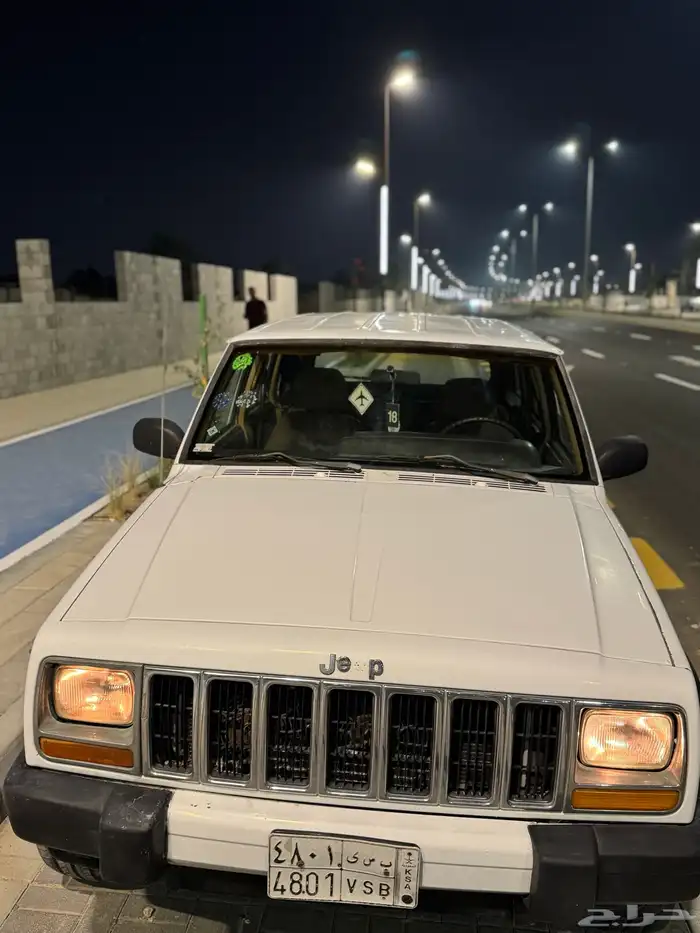 للبيع جيب شروكي 97. الحد 10 قابل لتفاوض 0