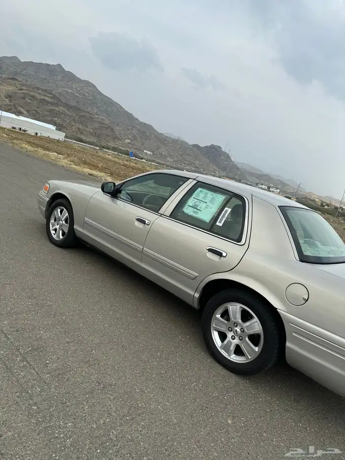 كراون فكتوريا 2010 سعودي سمني نظييف 6