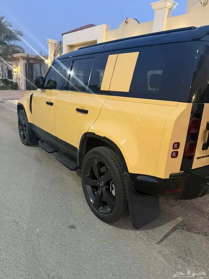 للبيع ديفندر فل اوبشن 2025 1