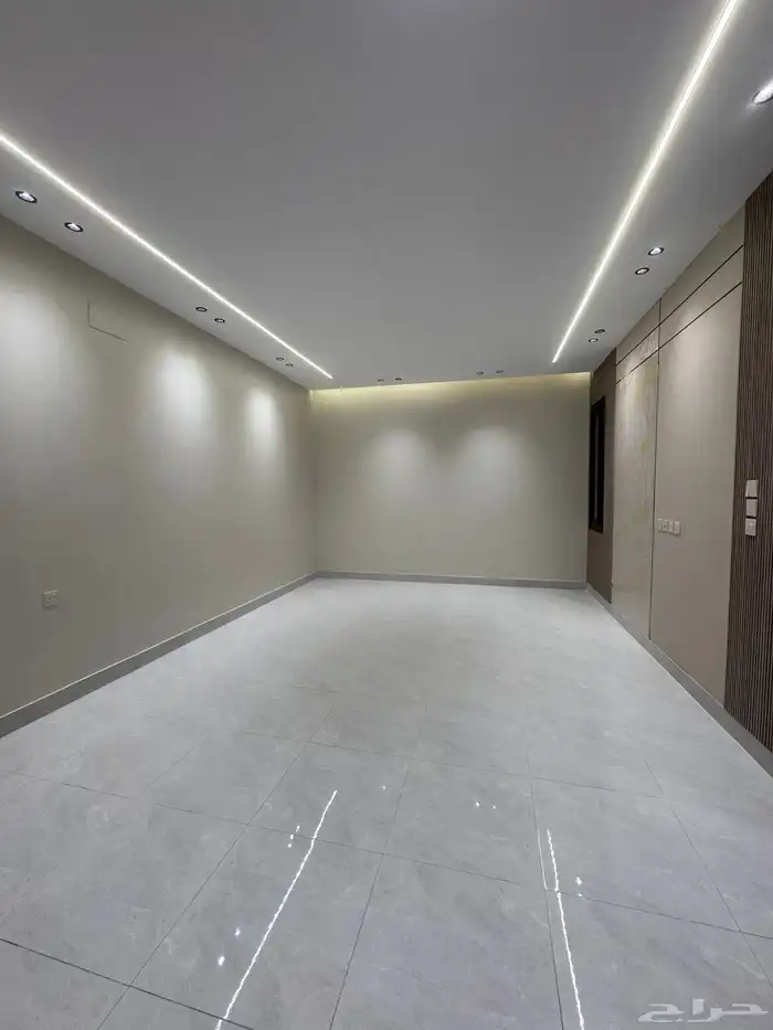 للبيع ادوار علوى مع سطح مداخل مستقله مصعد مستقل المحاله ابه 17