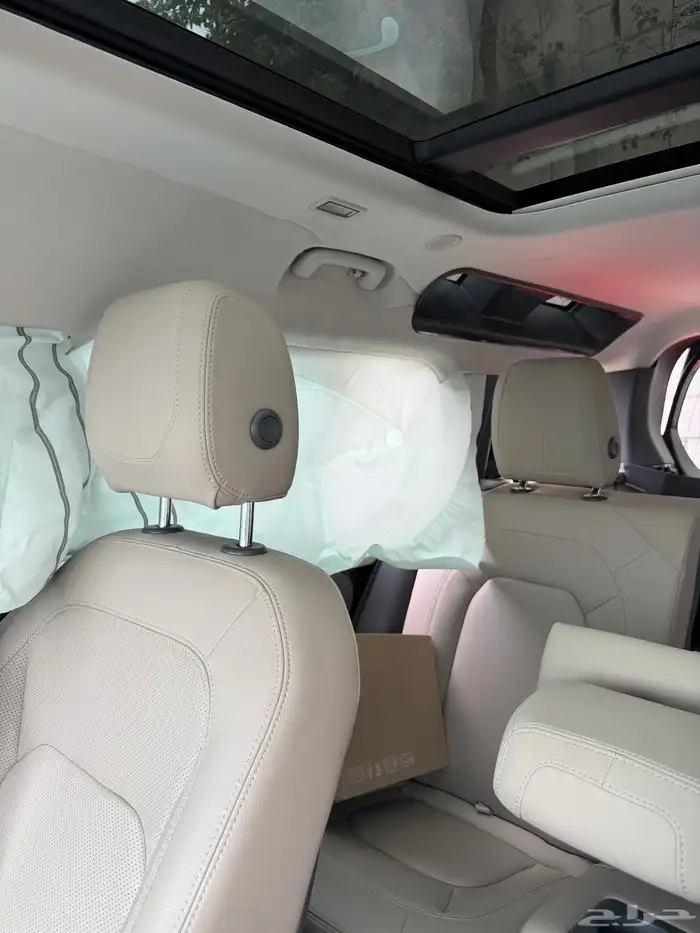 لاند روفر ديفيندر 110 SE 6