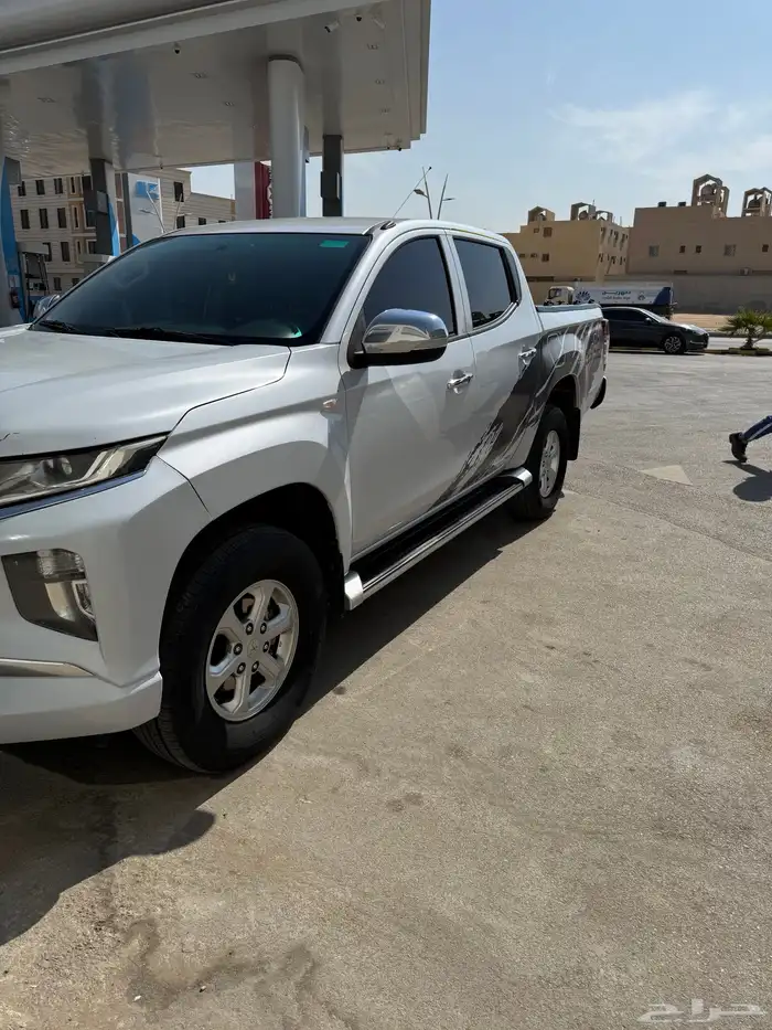 مستبيشي L200 دبل ديزل 4