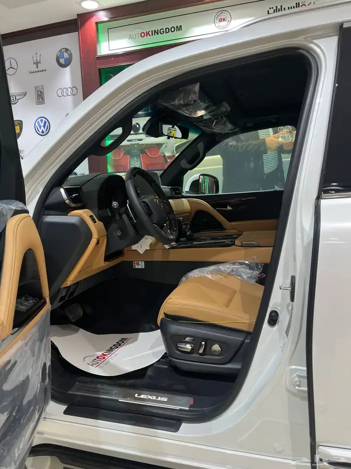 جيب لكزس LX600 2025 4