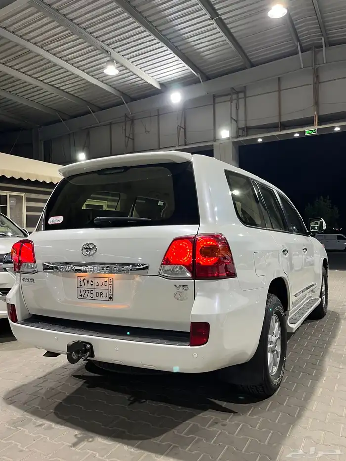 لاندكروزر 2014 شبه الجديد 9