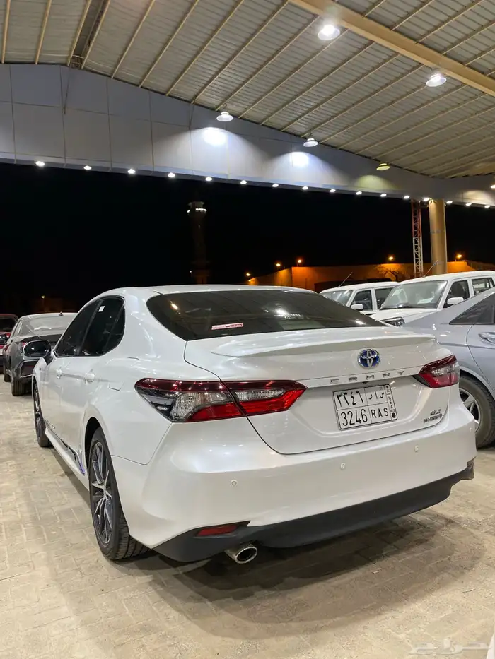 للبيع كامري 2023 هايبرد GLE فل كامل عبداللطيف عداد 70 الف 8
