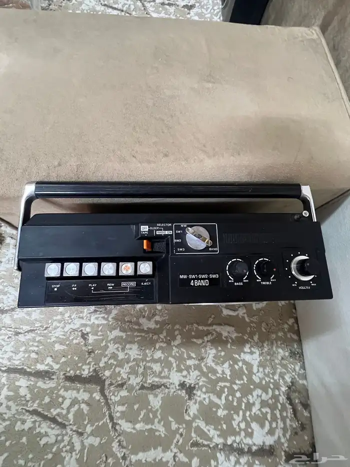 مسجل وراديو ناشونال 5