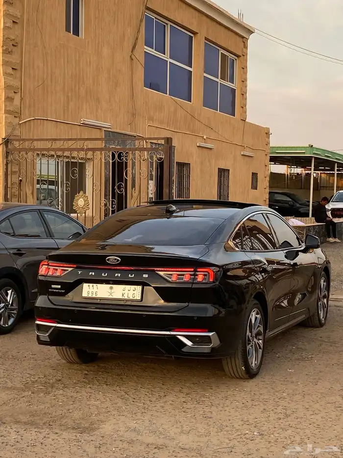 فورد تورس 2023 تيتانيوم 7