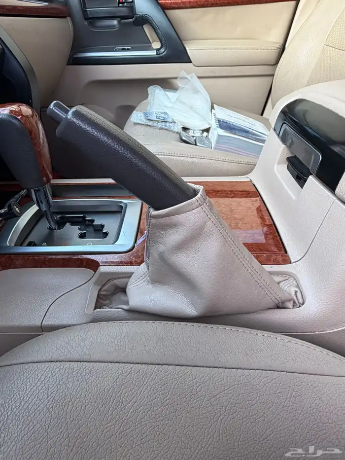 لاندكروزر جكسار 2015 بريمي 8 سرندل ممشى قليل 24