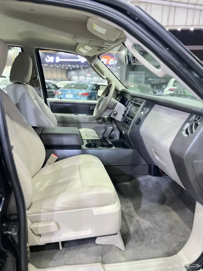 فورد اكسبديشن 2014 بدون بدل سعودي ماشي 130 ميل 10