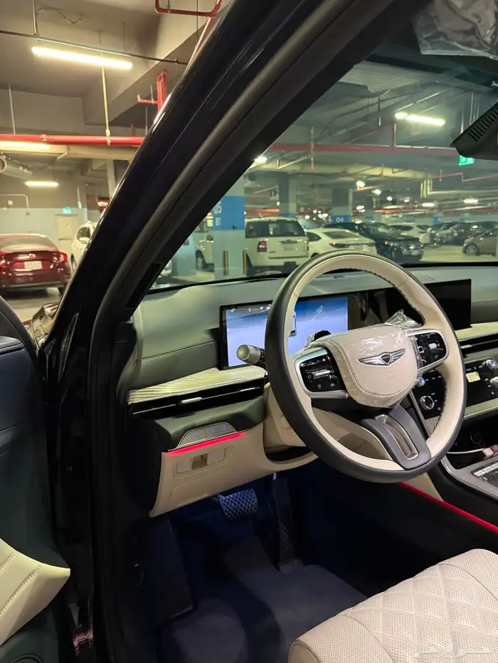 جينيسس GV80 2025 رويال - بحالة الجديدة ممشى قليل 5