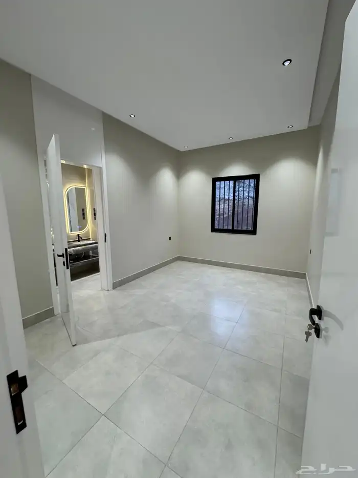 للبيع بالمحاله شقق علويه بسطح خاص تشطيب vip ب520 الف 6