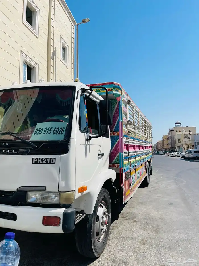 Nissan UD 2006 Truck 3