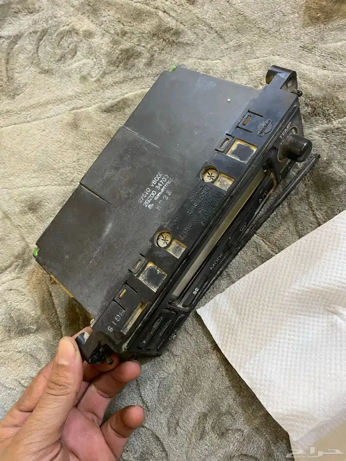 قطع ديكورات بترول نيسان 1998. وأثاث عزبة 2