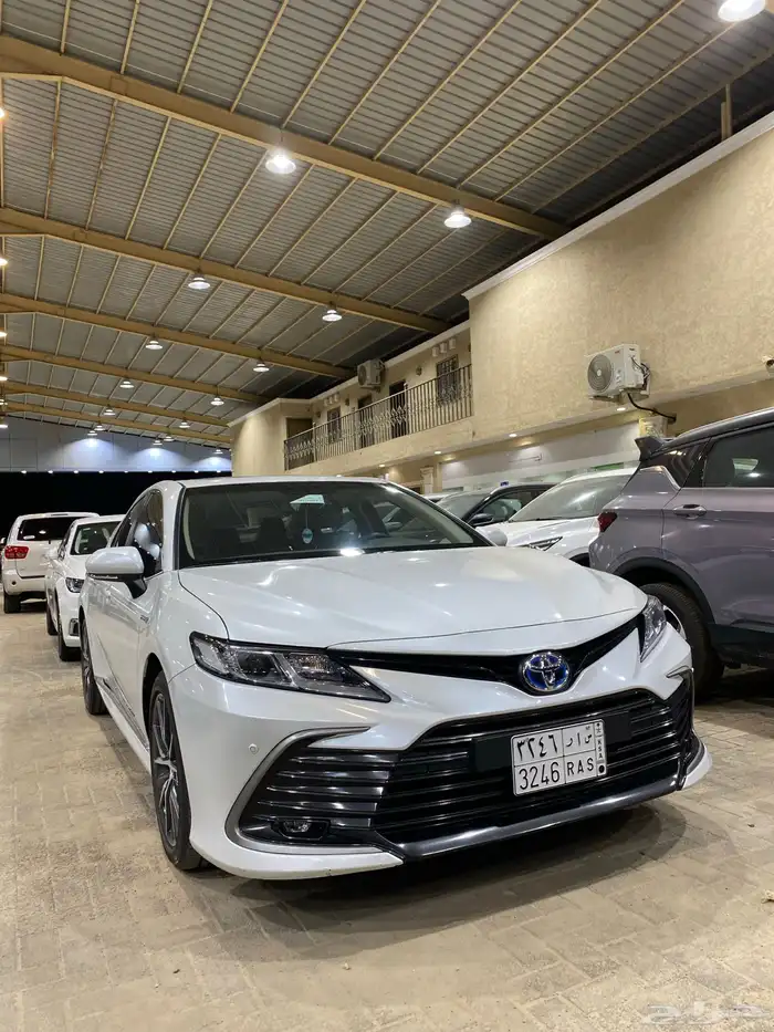 للبيع كامري 2023 هايبرد GLE فل كامل عبداللطيف عداد 70 الف 4