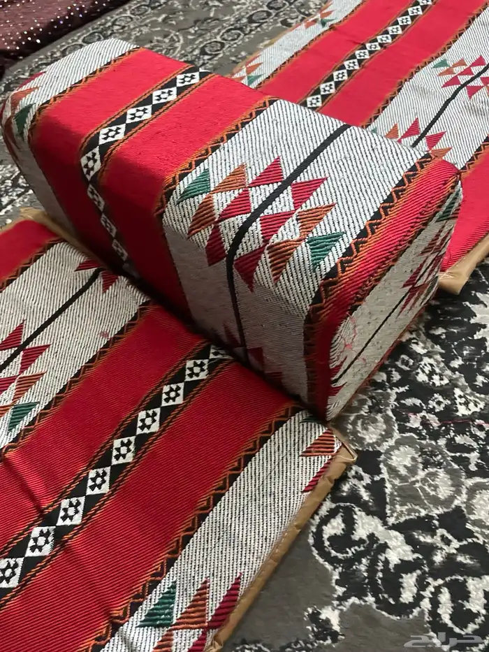 تكاية مع فرشة 1