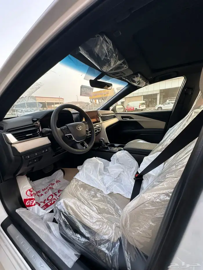 تويوتا كامري LE هايبرد ماكينه 2.5 موديل 2025 3