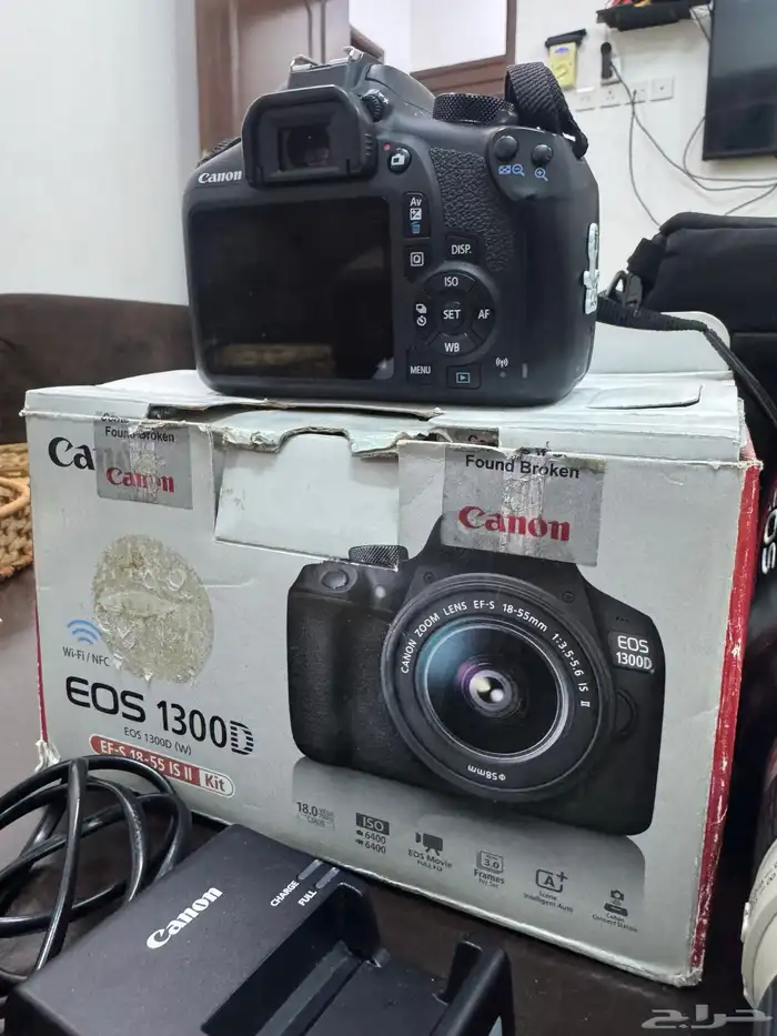 كاميرا كانون بكامل اغراضها 0