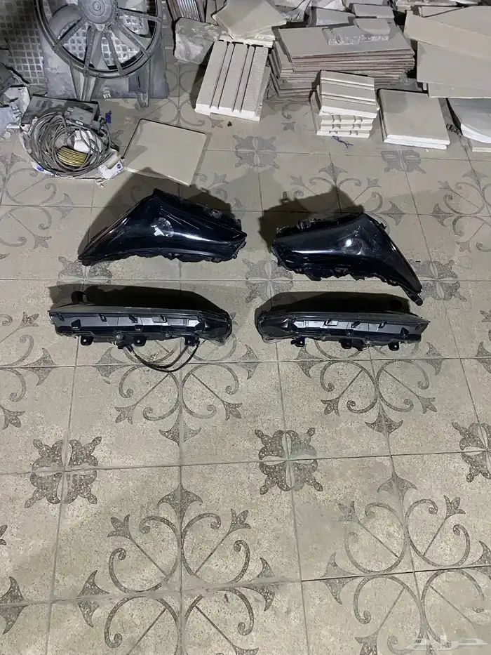 كشافات لكزس Nx 200 موديل 2022 شمعات اصليه 0