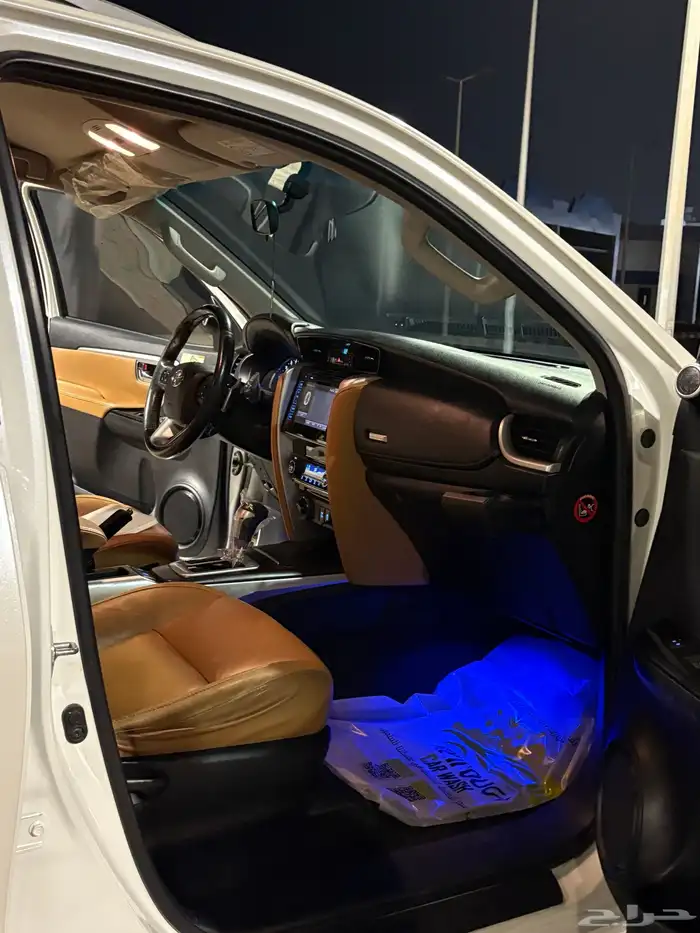 فورتشنر 2017 فل كامل ممشى 190 الف مشدود من والى 9