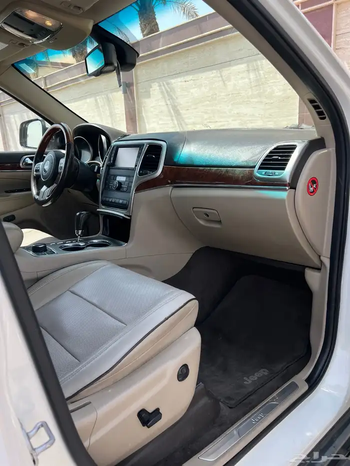 جيب شروكي اوفرلاند بودي وكاله 2011 سعودي 10