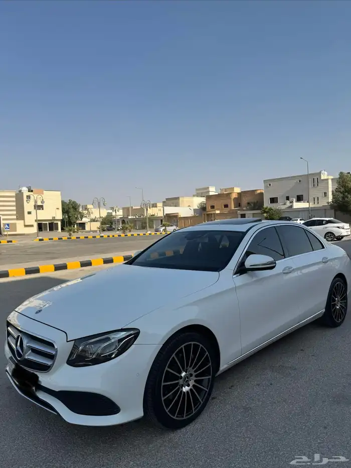 مرسيدس E220d ديزل AMG 9