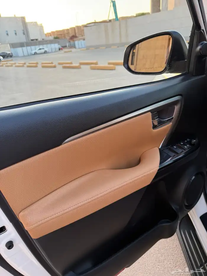 فورتشنر 2022 VX بنزين 26