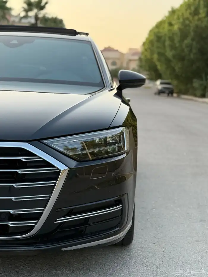Audi A8L 2021 6