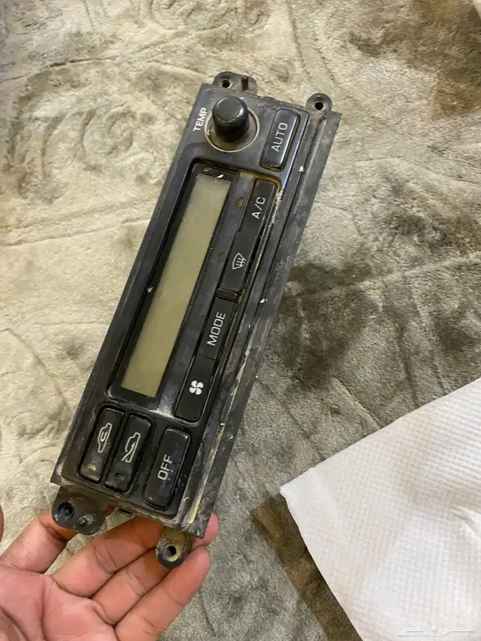 قطع ديكورات بترول نيسان 1998. وأثاث عزبة 1