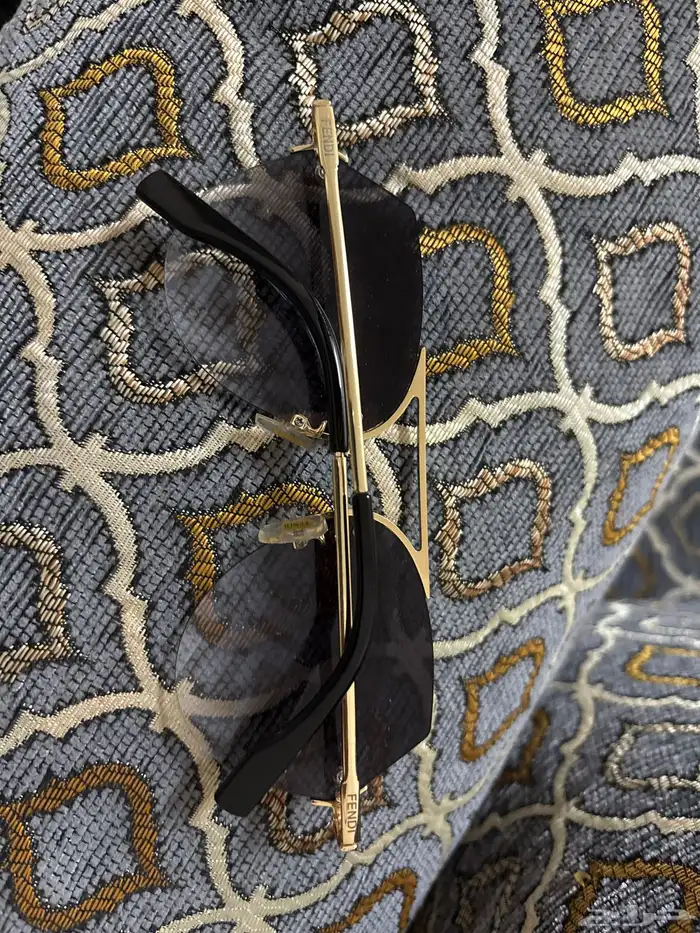 نظاره FENDI 3